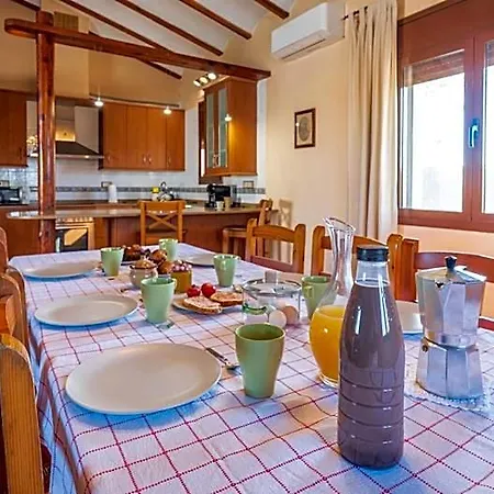 Casa Rue אכסניה דלטברה